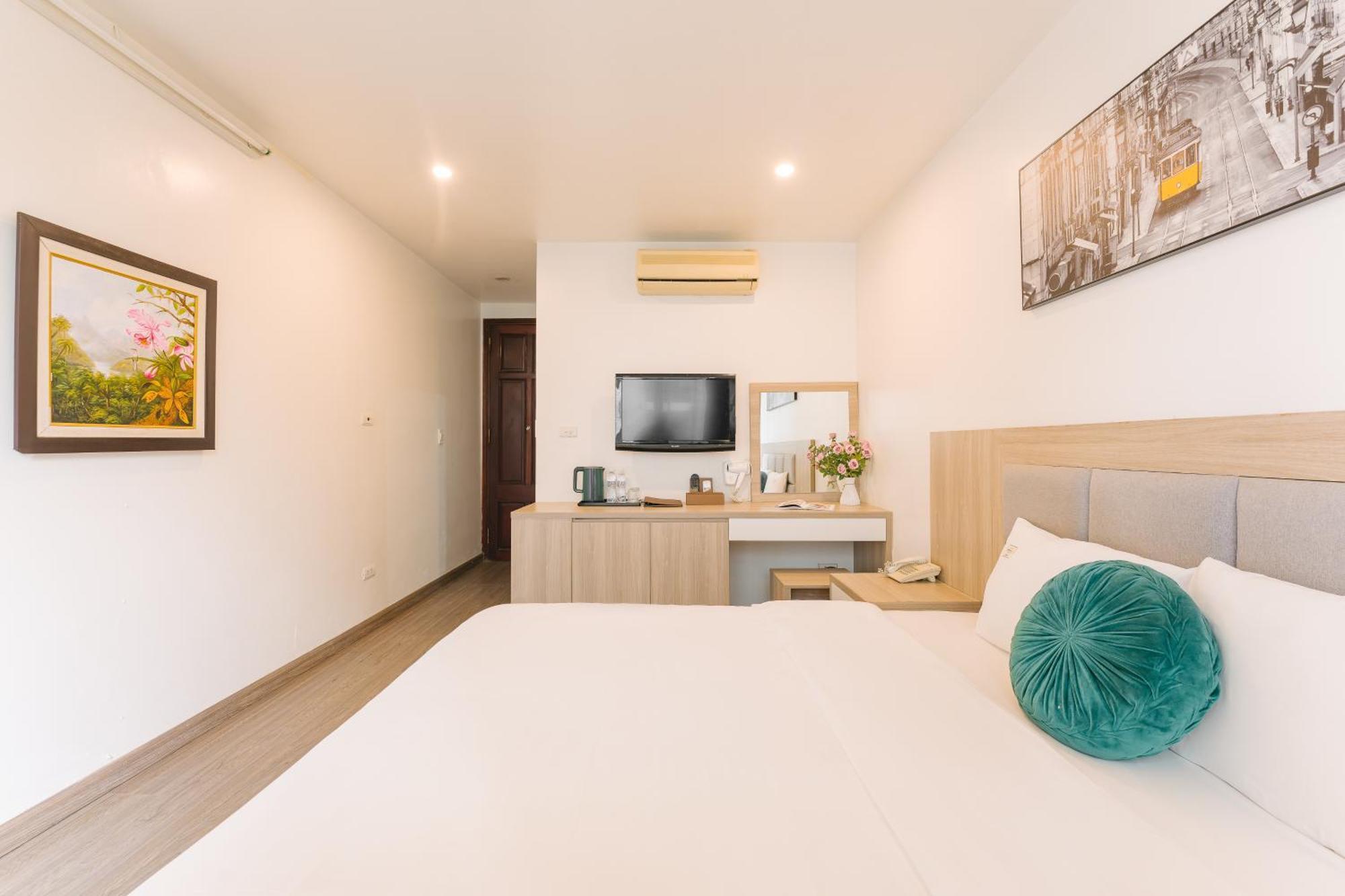 The Ky Moi Hotel And Spa - Ha Noi Center- Near Vincom Ba Trieu Hanoi Exterior photo