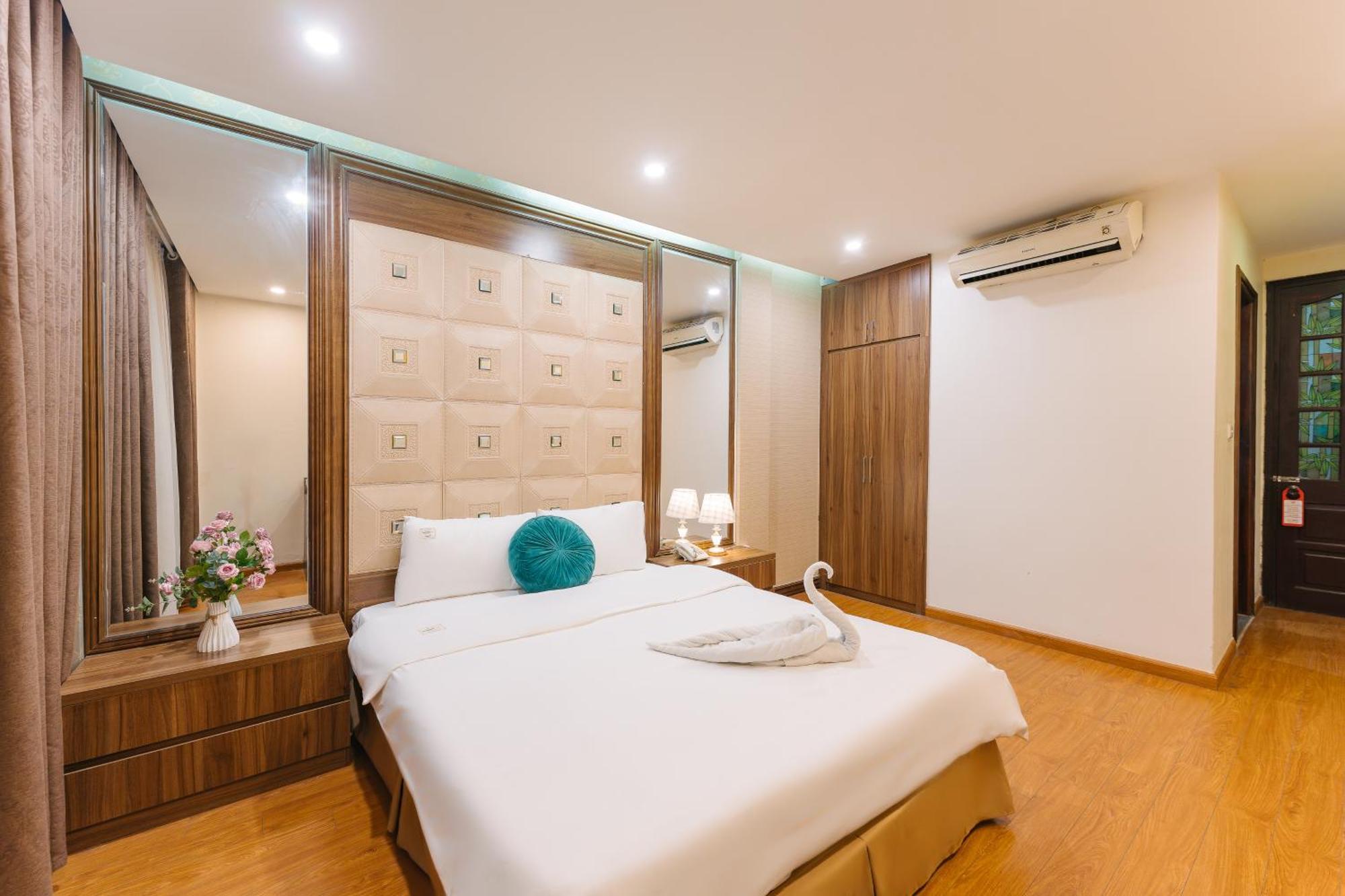 The Ky Moi Hotel And Spa - Ha Noi Center- Near Vincom Ba Trieu Hanoi Exterior photo