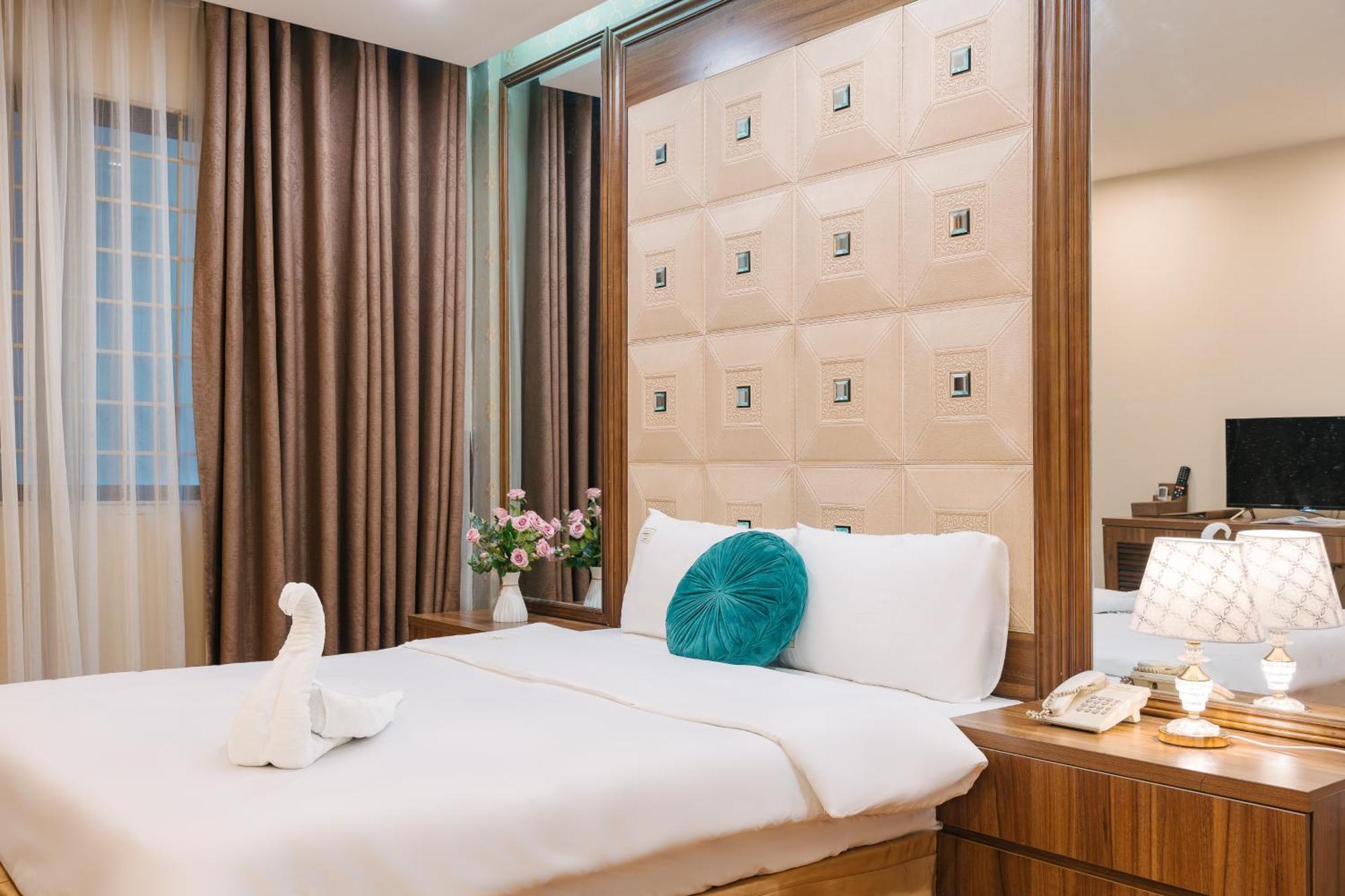 The Ky Moi Hotel And Spa - Ha Noi Center- Near Vincom Ba Trieu Hanoi Exterior photo