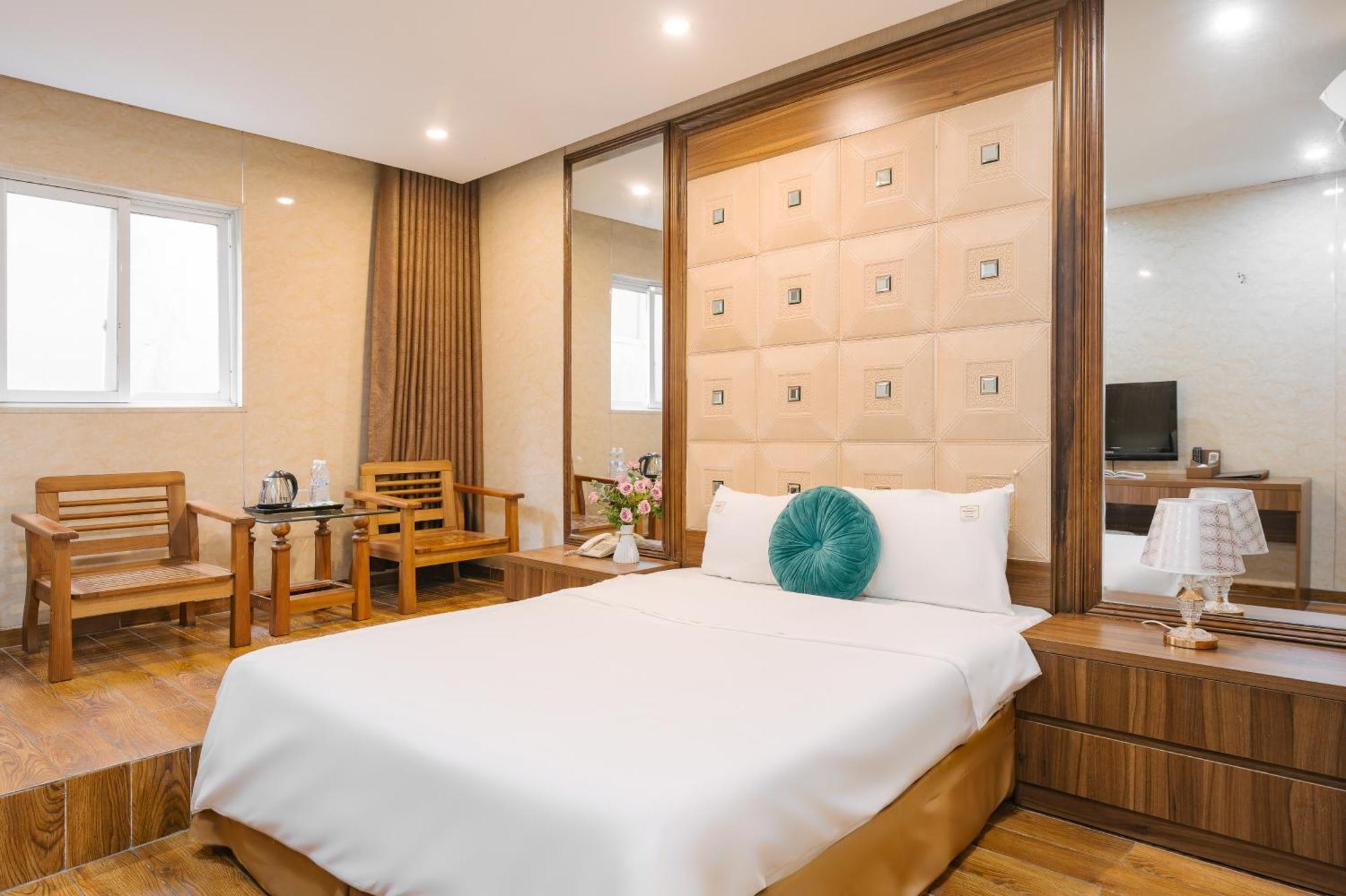 The Ky Moi Hotel And Spa - Ha Noi Center- Near Vincom Ba Trieu Hanoi Exterior photo
